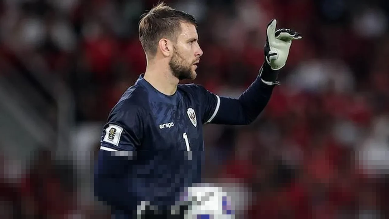 Maarten Paes Kian Dekat Kiper Utama Timnas Indonesia di FIFA Series 2026, Debut Herdman Jadi Sorotan