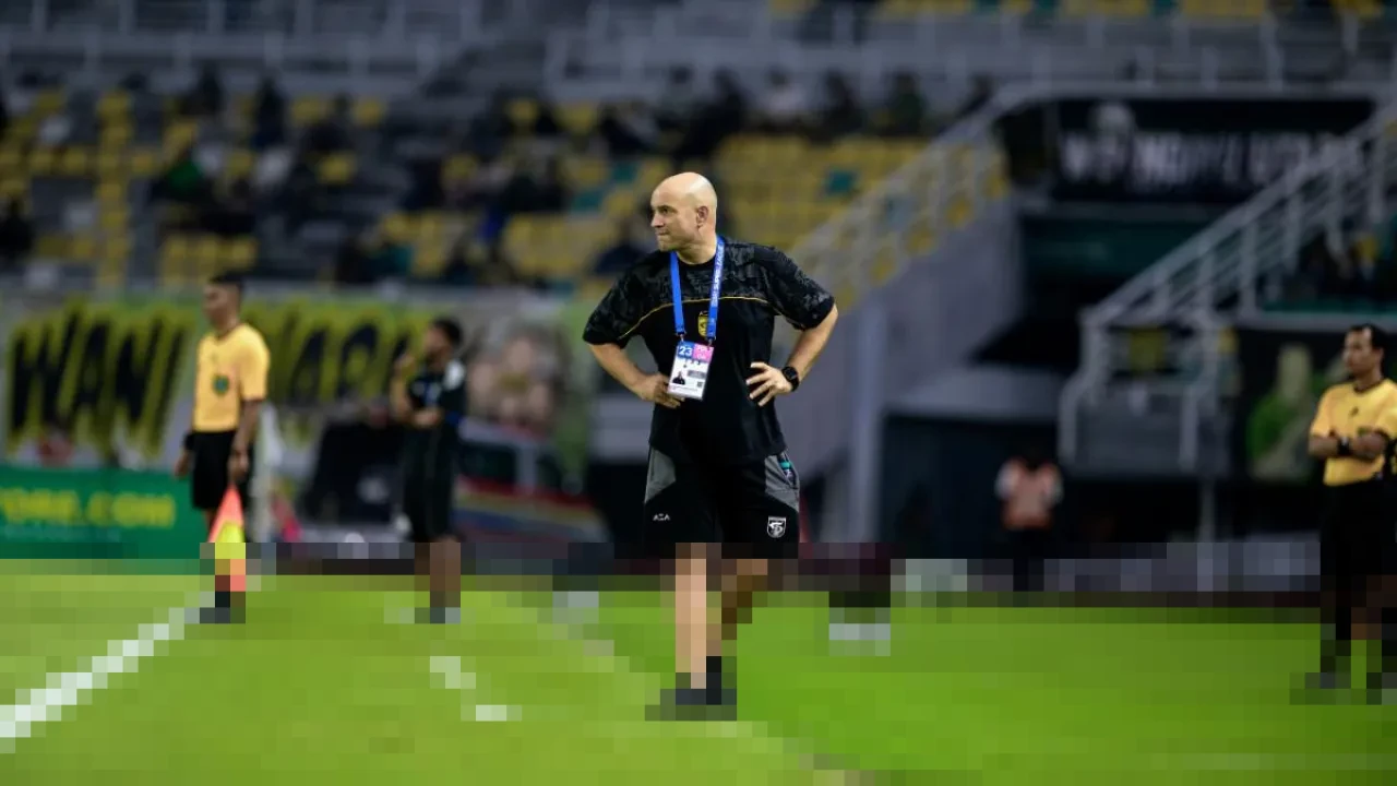 Tavares Pede Jelang Persebaya vs Persib: “Sangat Penting bagi Kami untuk Menang”