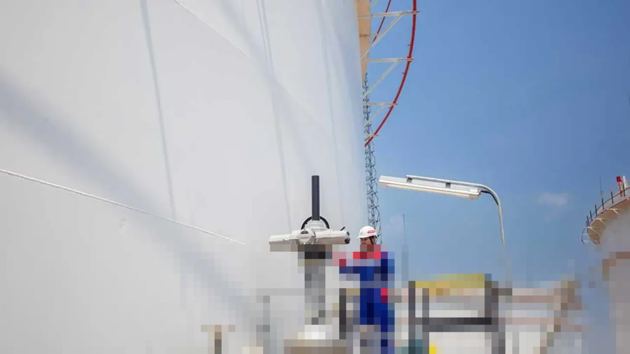 Pertamina Pastikan Stok Minyak Mentah Aman 12 Hari, Produksi Kilang Maksimal Jelang Lebaran