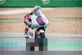 Veda Ega Pratama Cetak Sejarah, Amankan Posisi Kelima di Kualifikasi Debut Moto3 Thailand 2026