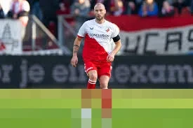 Mike van der Hoorn: “Kami di Jalur Tepat, tapi Belum Selesai” Jelang Laga Krusial Utrecht vs AZ