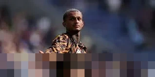Gelandang Muda AS Roma Wesley Absen Lawan Genoa Akibat Akumulasi Kartu Kuning