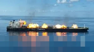 Konflik Timur Tengah Memanas: Kapal Tanker Diserang, Selat Hormuz Terancam Lumpuh