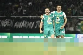 Persebaya vs Persib: Duel Klasik di GBT, Siaran Langsung Indosiar Pukul 15.00 WIB