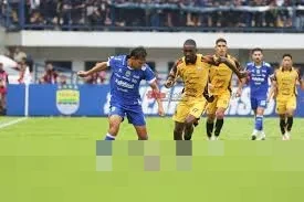 Persib Bandung Pede Hadapi Persebaya di GBT, Bojan Hodak: Laga Sulit, Layak Ditonton