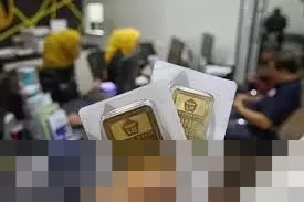 Harga Emas Antam Terus Melorot ke Rp 2,98 Juta per Gram, Dolar AS Menguat Jadi Pemicu