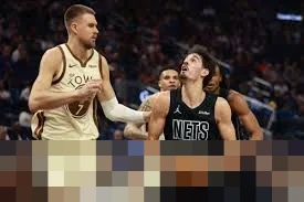 Warriors Tundukkan Nets dalam Duel Sengit di Chase Center, Stephen Curry Gemilang