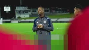 Patrick Kluivert Kembali Gagal Bawa Tim Lolos Piala Dunia, Kali Ini Bersama Suriname