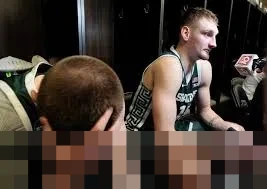 Langkah Michigan State Terhenti di Sweet 16 NCAA Tournament Usai Takluk Dramatis dari UConn