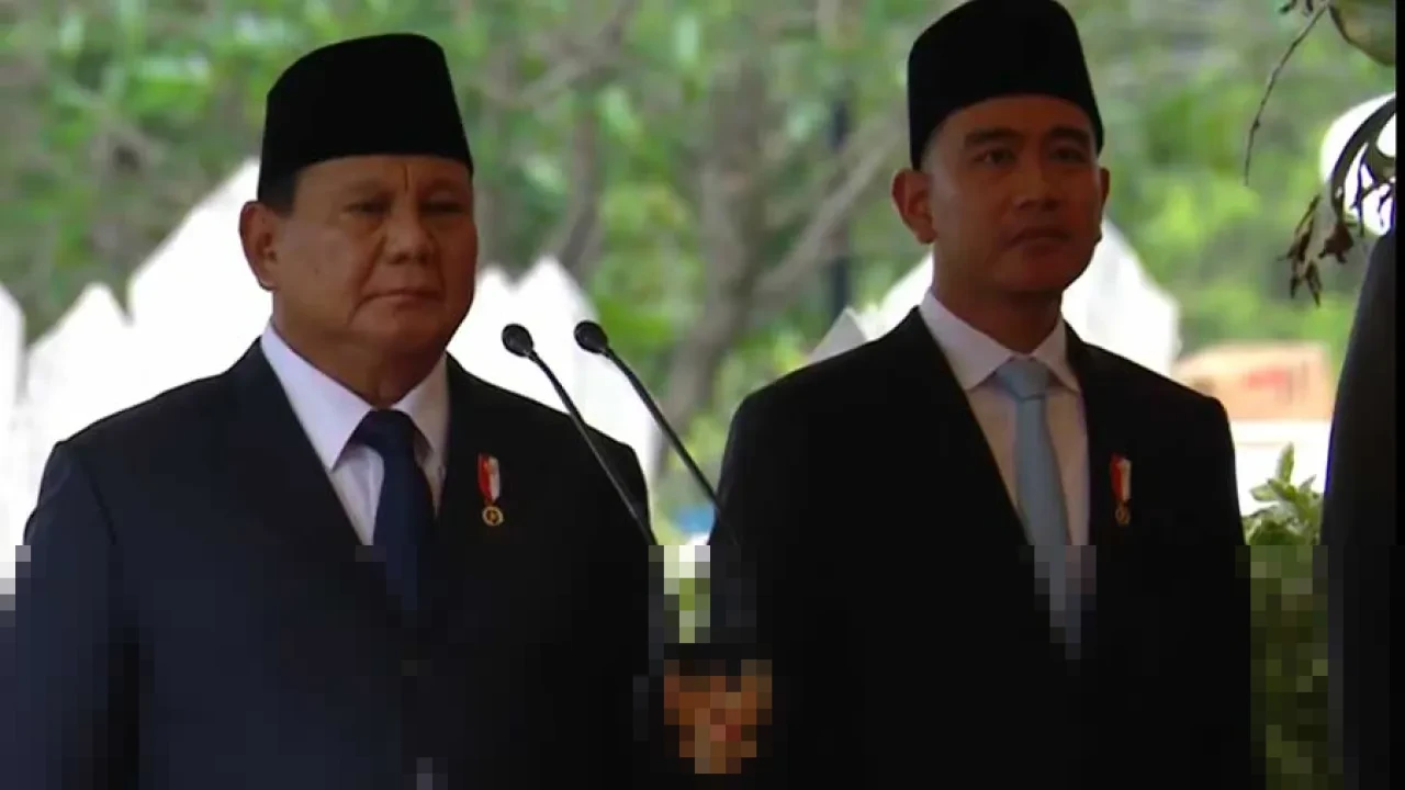 Prabowo Pimpin Upacara Pemakaman Try Sutrisno di TMP Kalibata, Sejumlah Tokoh Hadir