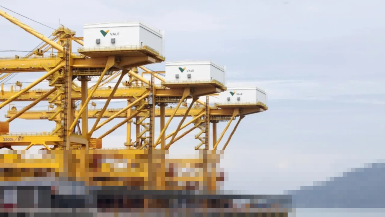 Rute Laut Merah Memanas, Kargo Bijih Besi Vale dan Anglo American Dialihkan
